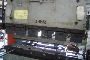 曲げ機の専用治具